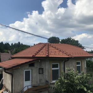 Нов покрив