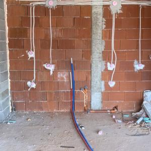 DC960E62-8EEB-42F3-B62E-FDF8F9F3030D