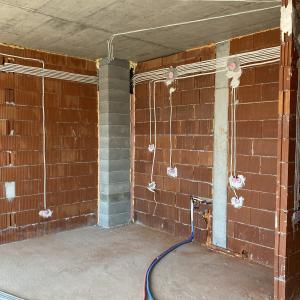 E5A10515-3F32-4C58-82DD-4F69D98B3C51