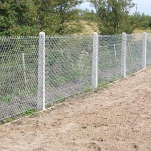 Изграждане на ограда с мрежа