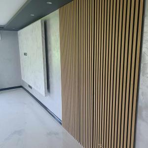 Перлена мазилка и ламперия