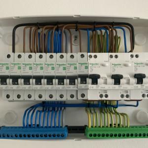 Апартаментно електро табло 5