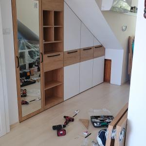 Мебели по поръчка и Дърводелски услуги