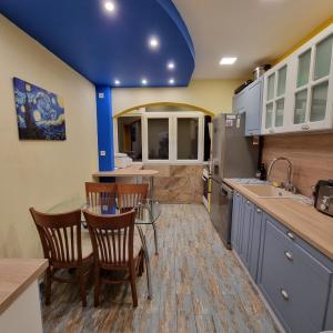 IMG-c74d893fa4e289f2e9e7d59edc5b9d2e-V