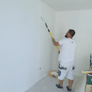 Боядисване със бял латекс