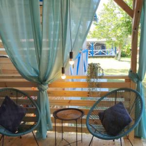 e2851049-aaa1-4a93-9464-6a8c8f868874