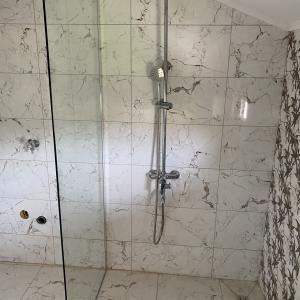 E7614406-F060-4718-91D7-87C6F2DFB355