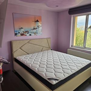 IMG-f0eee4ebdebd453c7451b8eaa5a648aa-V