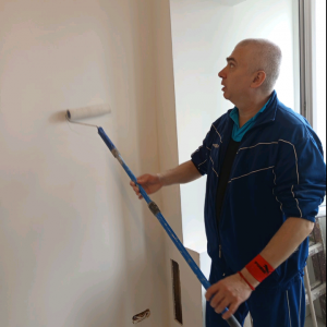 Боядисване на стена