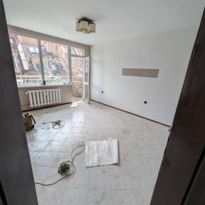 Дневна с кухня