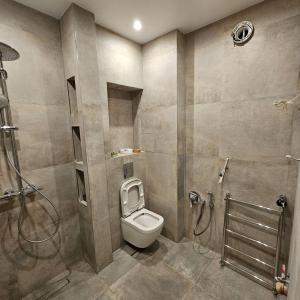 Лепене на плочки, фугиране и монтаж на санитария