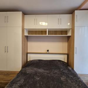 Поръчков спален комплект.