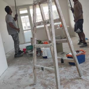 Screenshot_2025-06-09-15-02-50-212_com.miui.gallery