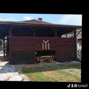 9c25ad609061b2f30cb77e8fc9c11e1a_0