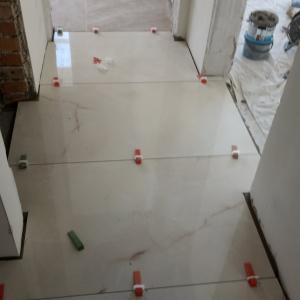 Плочки в коридор