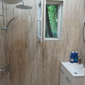 IMG-258edfee45a817a8faf726d807b7f4ac-V