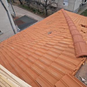 Поставяне на керемиди