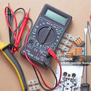 Electrik tools istockphoto-1282226427-1024x1024