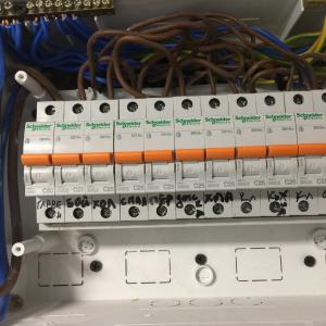 1E9073D6-7074-411E-A0E6-2CE435F9A541