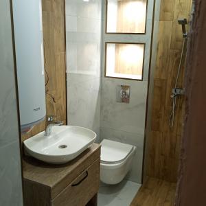 IMG-043ee2fd171c2d80fb68ea55f72dbba5-V