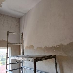 шпакловане на таван и на стени с релефна шпакловка