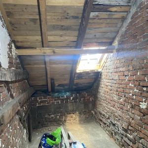 Стар таван преди реновиране!