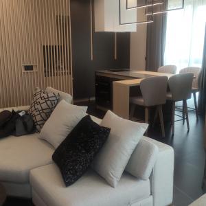 Хол с три зони