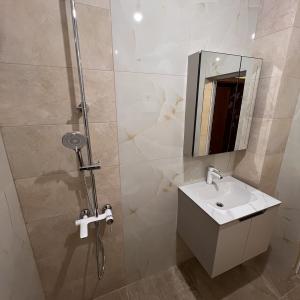 IMG-f1e7d4dd75cb238667a73780d77bec04-V