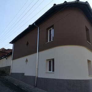 IMG-75d9aaaed1c6454641617200741b8137-V