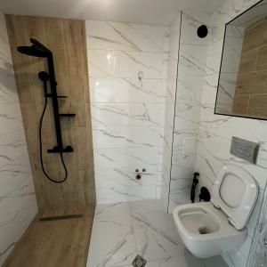 Ремонт на баня. Банята е направена в сграда на АКТ 16.