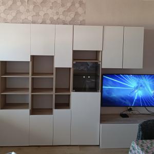 Холна секция с телевизор