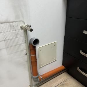 Допълнителен монтаж на ВиК тръби за пералня и сушилня (а)