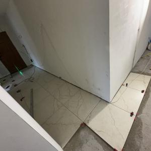 Коридор към стаи