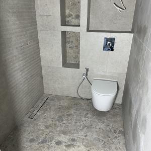 Баня / Тоалетна Първи Етаж