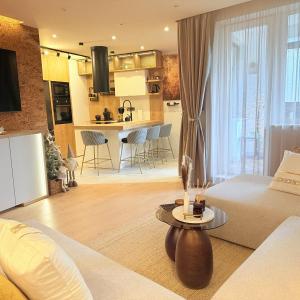 IMG-f116d95cbf1c695c3e793efd27832418-V