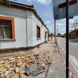 277