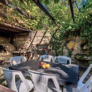 HeritageFarmhouse006