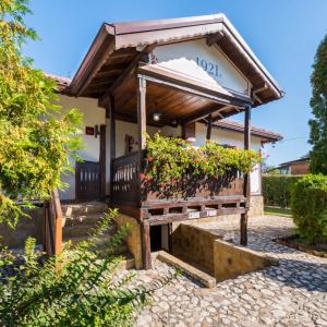HeritageFarmhouse014