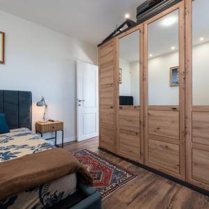 06-after-bedroom2-wardrobe.CnrmTaou