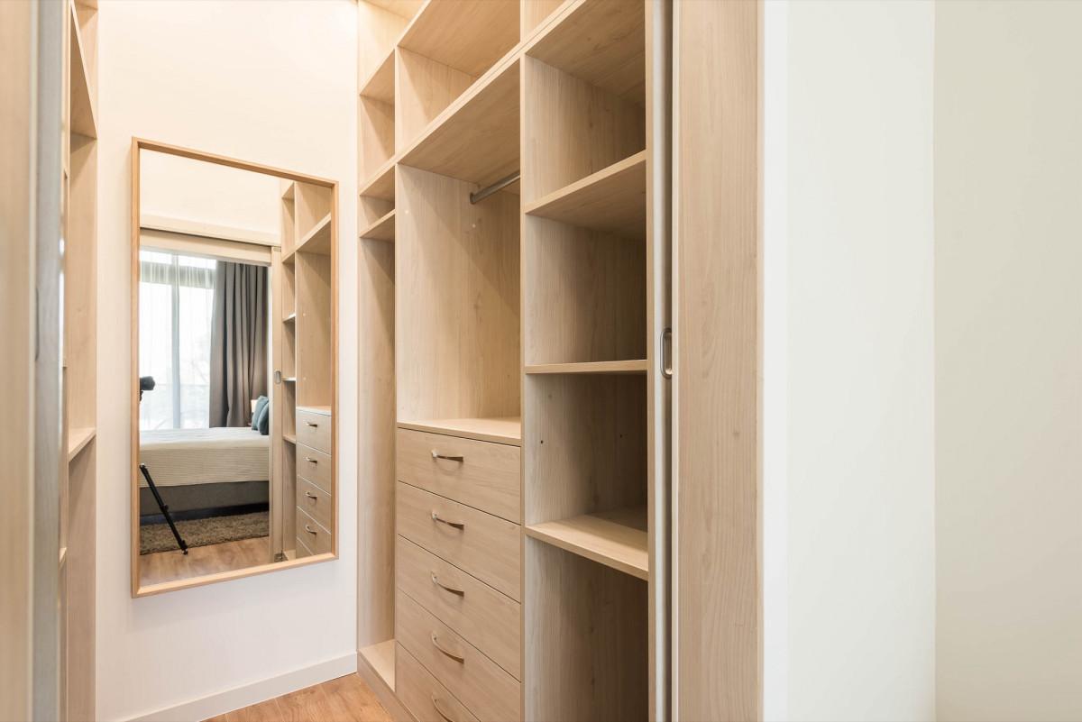 08-after-walkin-wardrobe.DHGnSyIP
