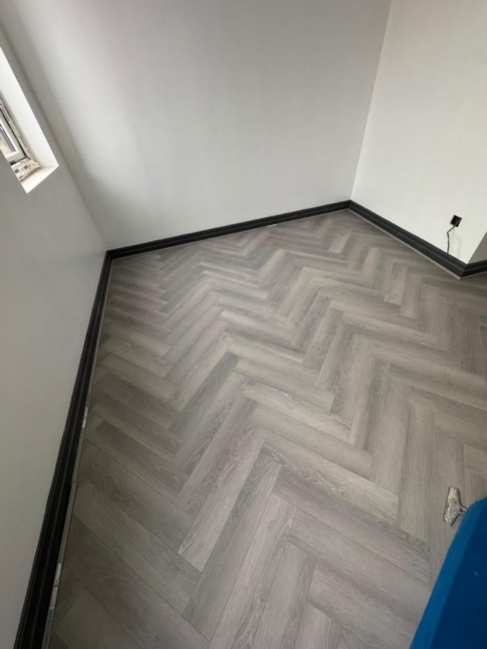 Ламинат на Рибена Кост