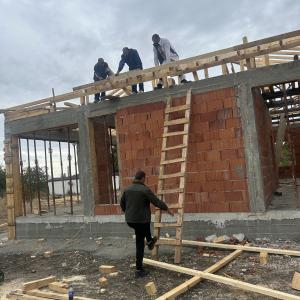 Мечтан дом от основи до покрив”