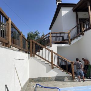 Парапет екстериор