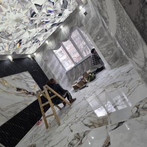 Травертино и Опънат Таван